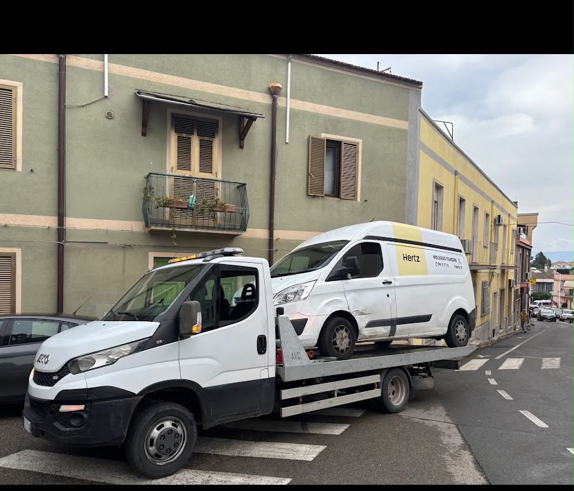 Trasporto veicoli commerciali e furgoni Varese